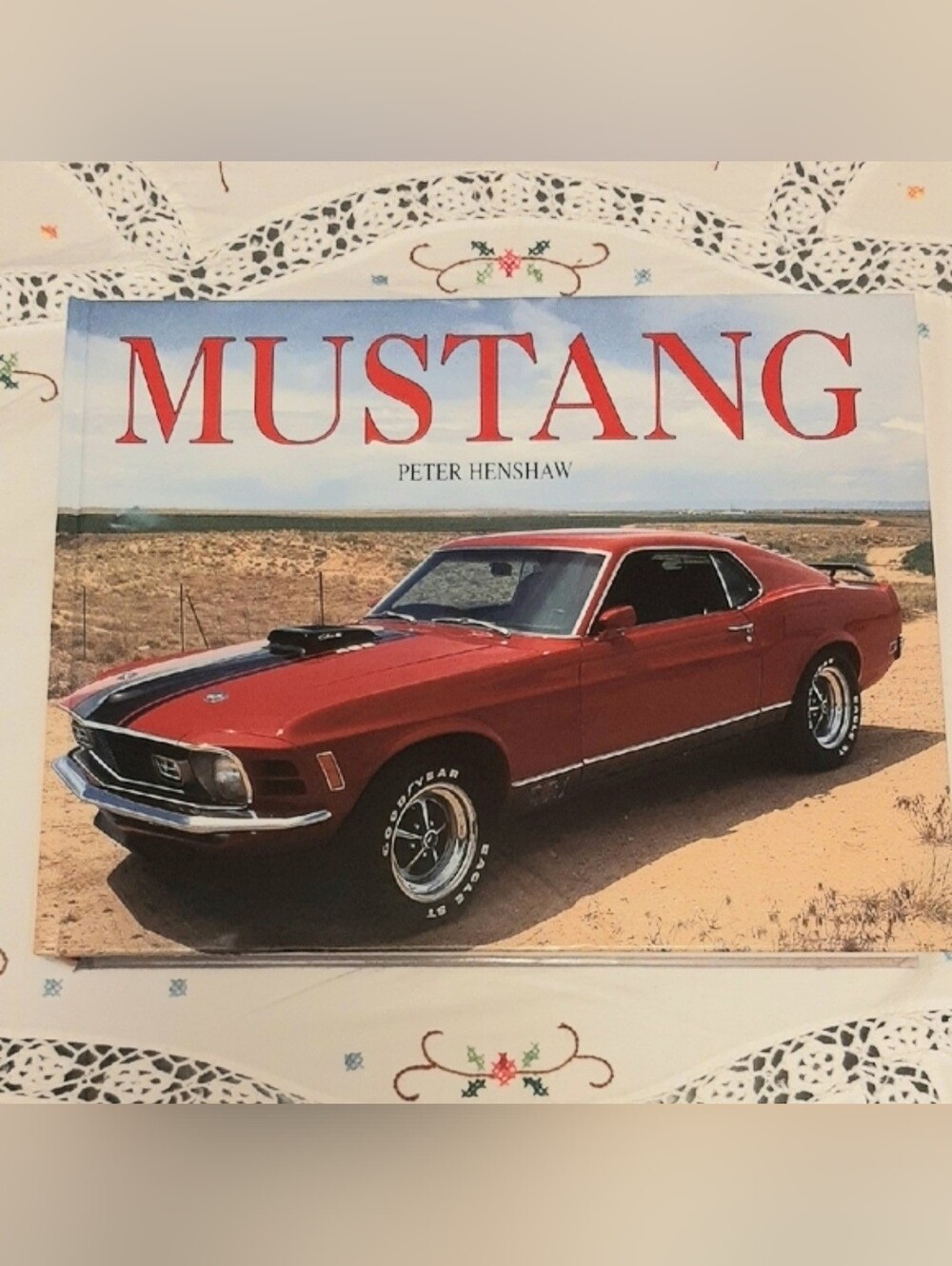 Mustang🚘Coffee Table Book by PeterHenshaw Published 2004 PIC'S&INFO '60's to'04